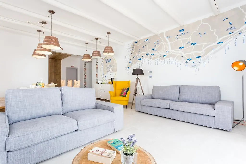 Guesthouse Our House Лагуш